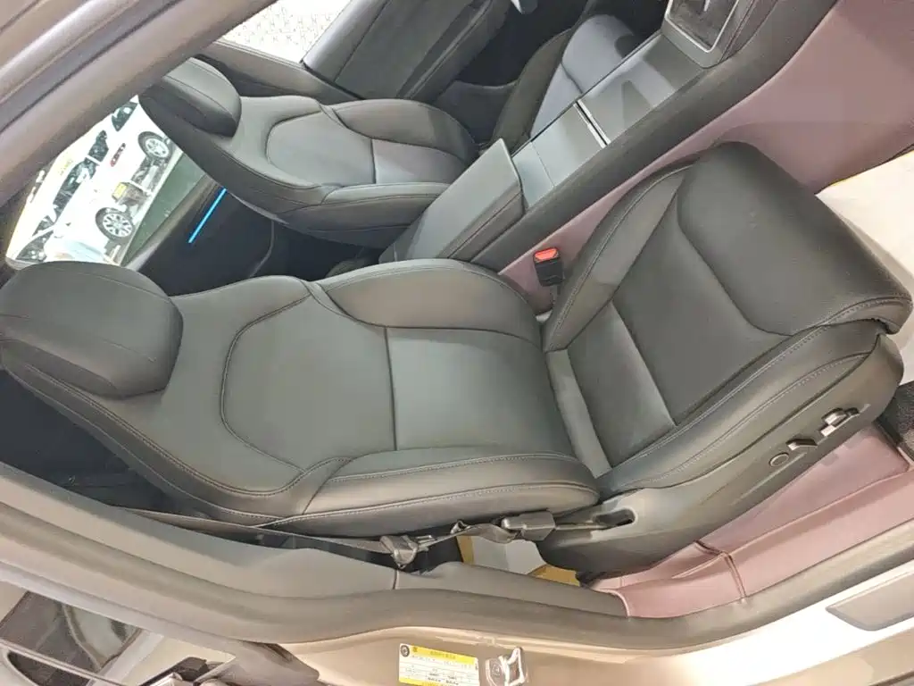 Tesla Model Y L — миниатюра 25