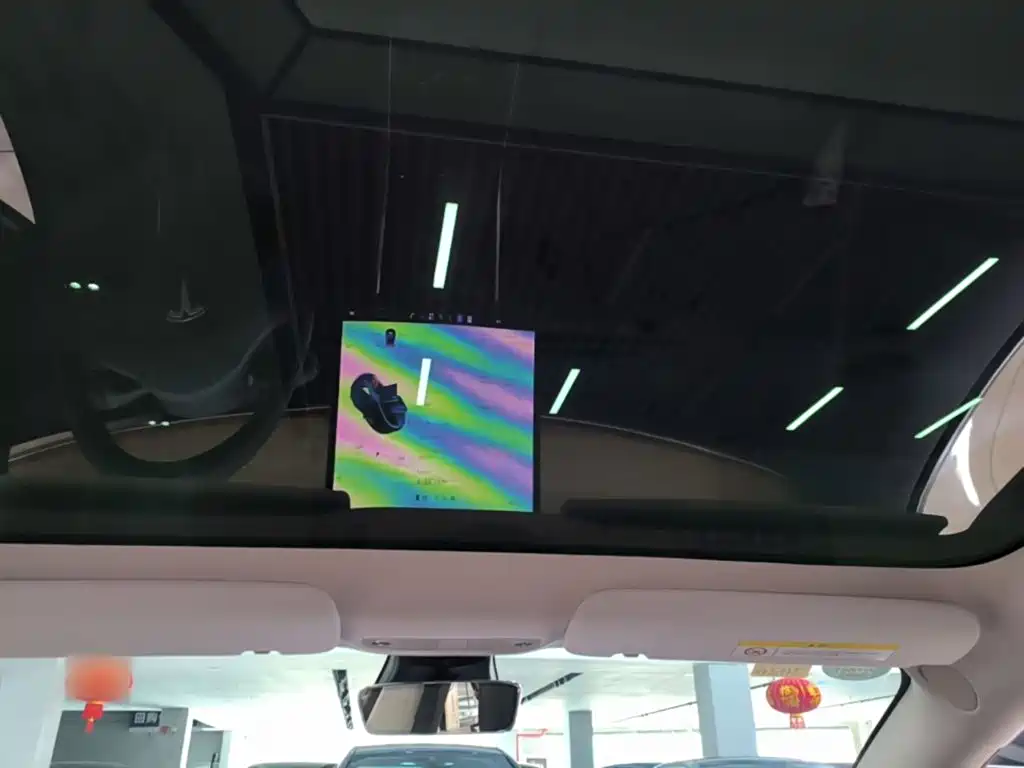 Tesla Model 3 — миниатюра 18