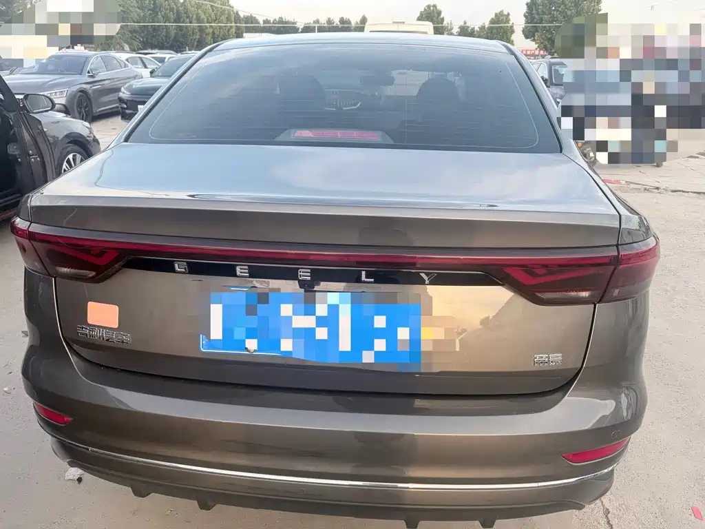 Geely Emgrand — миниатюра 8