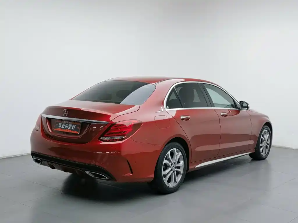 Mercedes-Benz C-Class — миниатюра 2