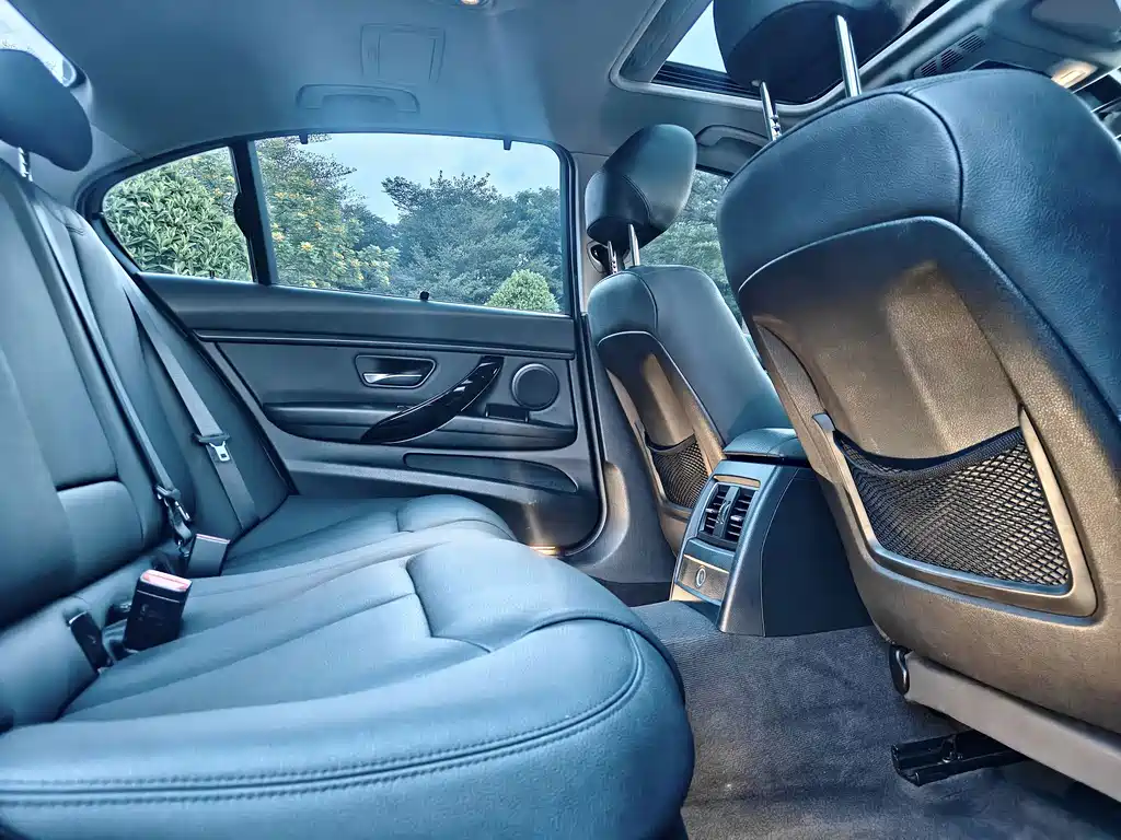 BMW 3 Series — миниатюра 16