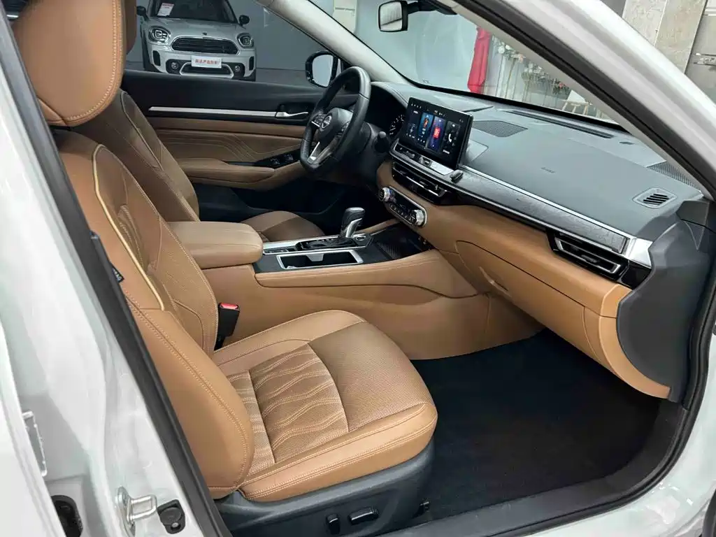 Nissan Teana — миниатюра 18