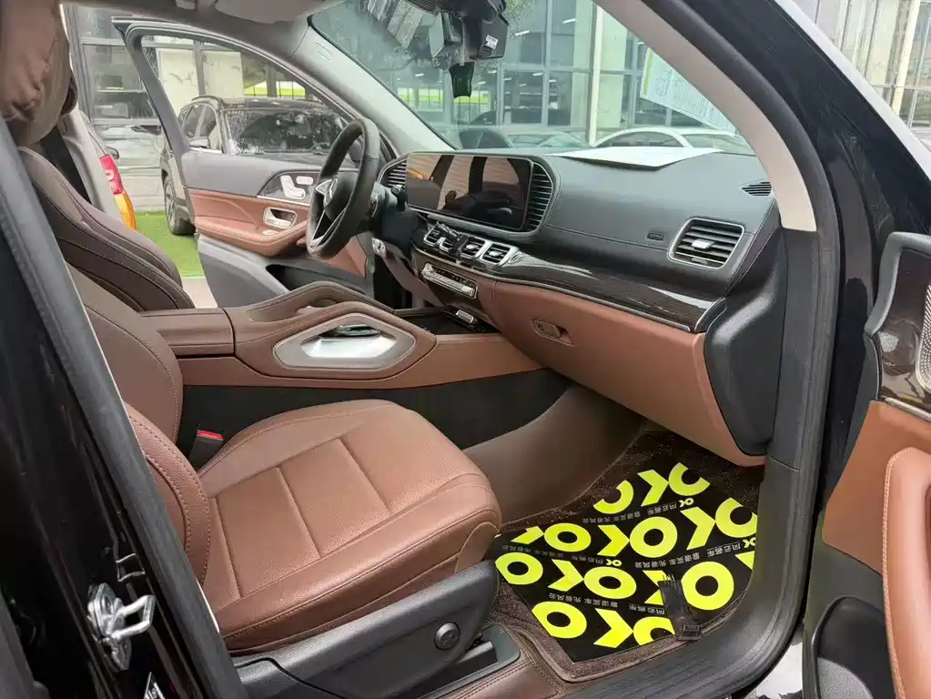 Mercedes-Benz GLE (Import) — миниатюра 8