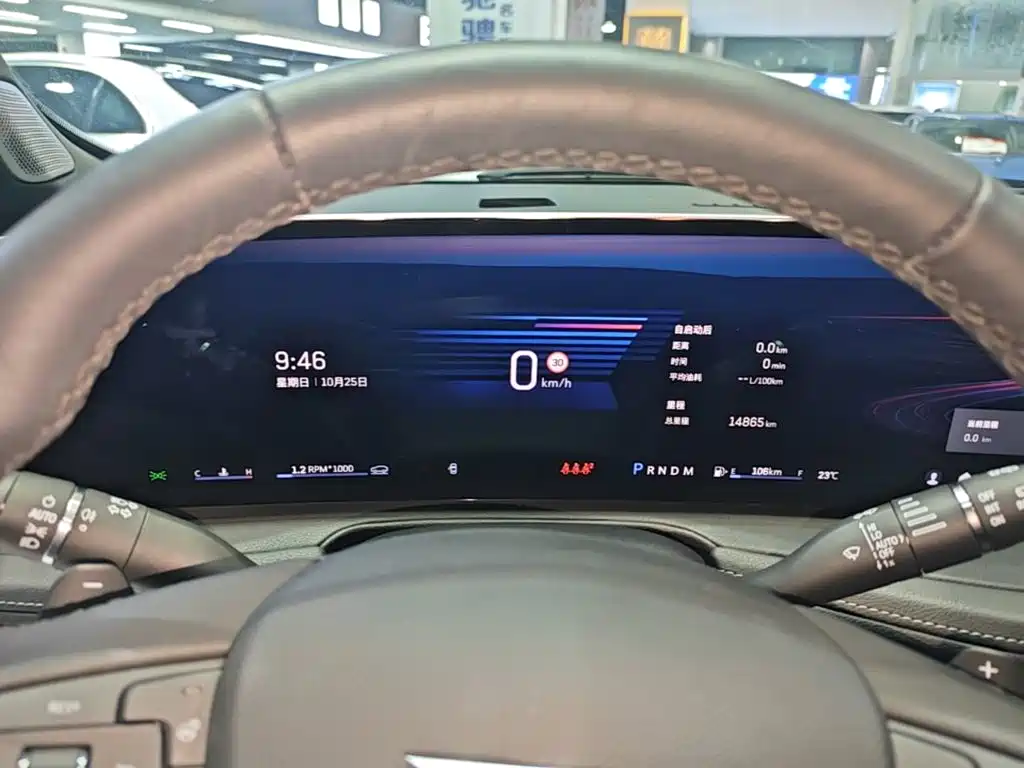 Cadillac XT4 — миниатюра 12