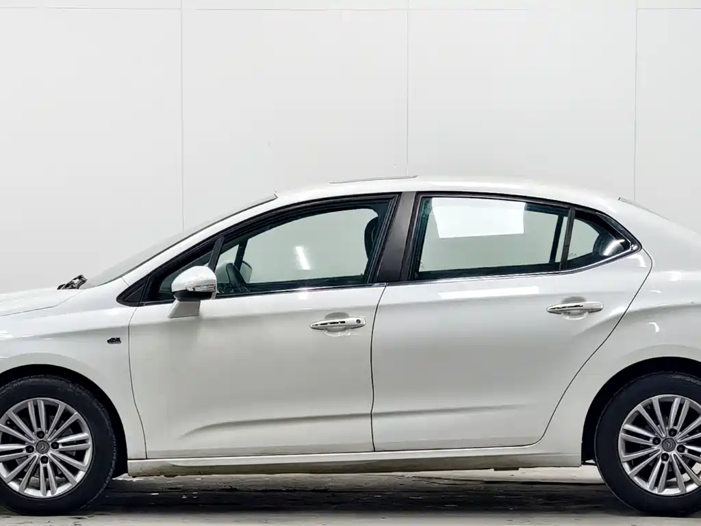 Citroen C4L 2014 1.8L MT
