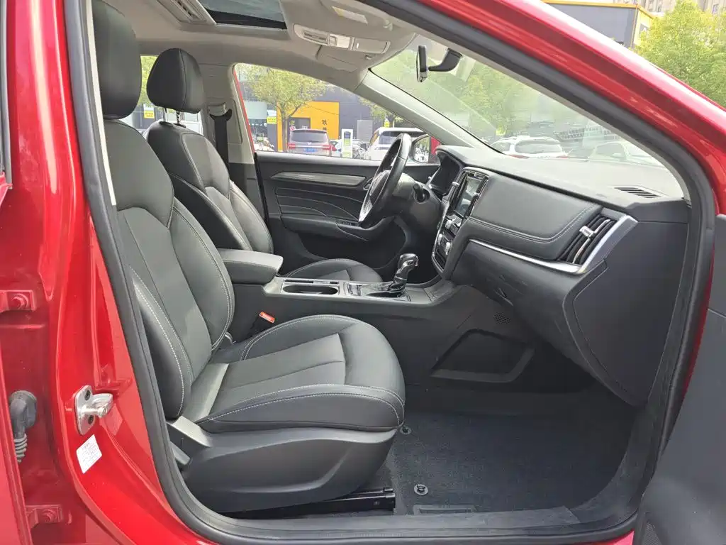 Roewe i6 Classic — миниатюра 21