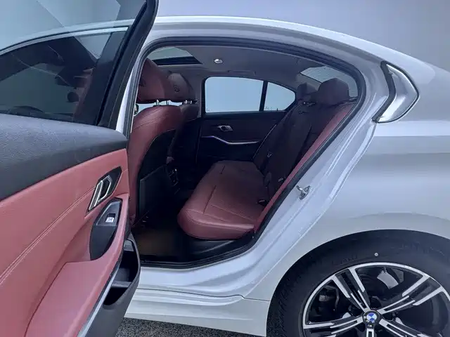 BMW 3 Series — миниатюра 6
