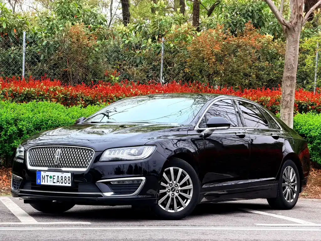 Lincoln MKZ 2019 2.0T V