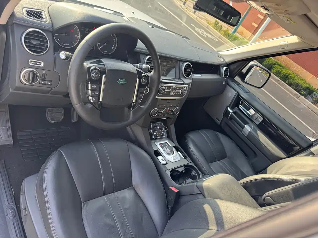 Land Rover Discovery — миниатюра 5