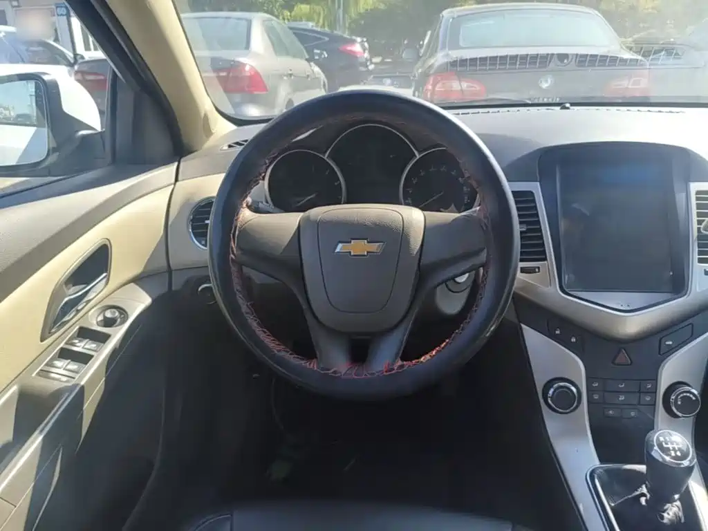 Chevrolet Cruze — миниатюра 11