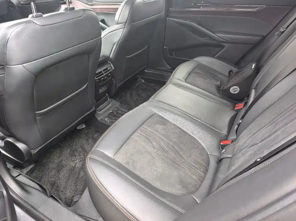 Ford Mondeo — миниатюра 6
