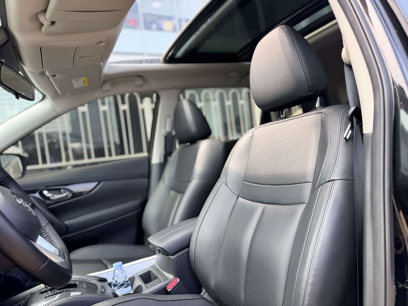 Nissan X-Trail 2.0 л 2025 г. Чёрный, пробег 13000 км