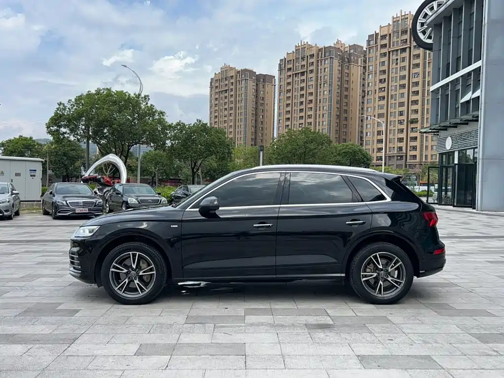 Audi Q5L — миниатюра 11