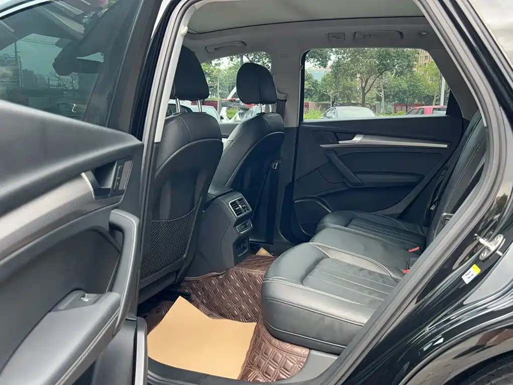 Audi Q5L — миниатюра 13