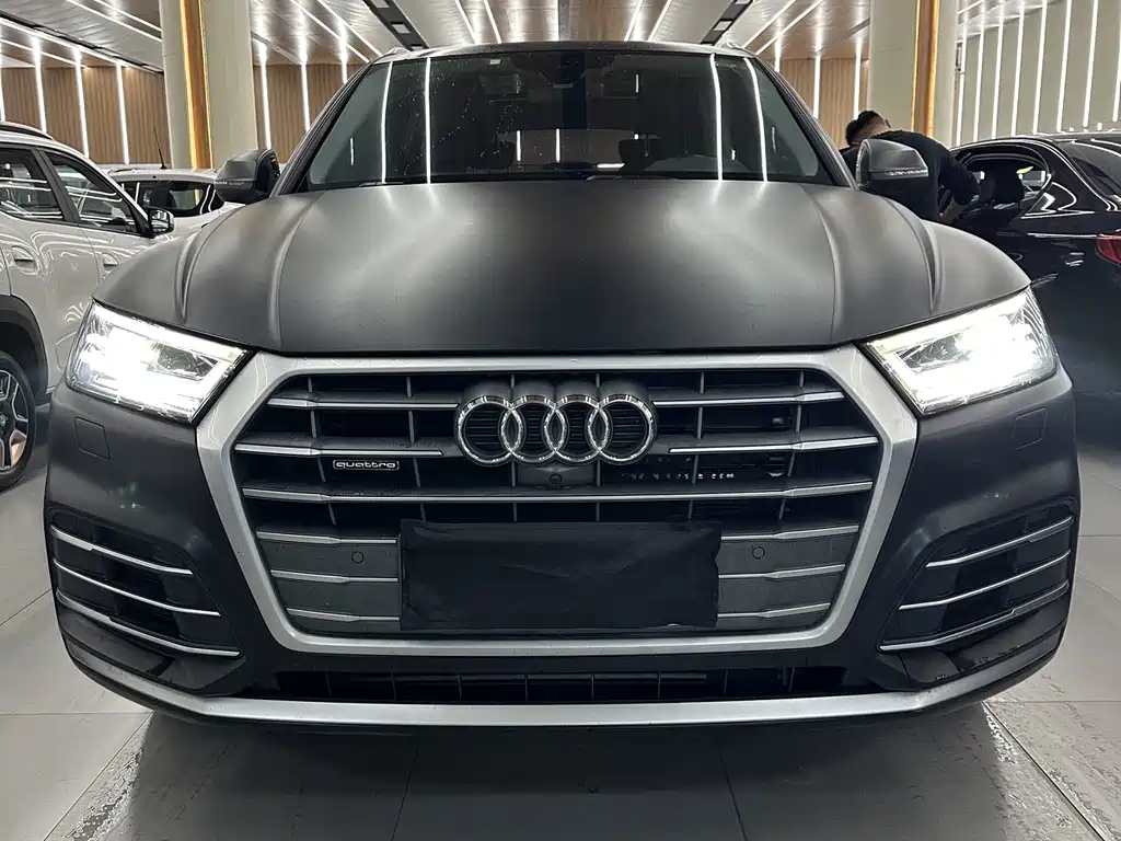 Audi Q5L — миниатюра 2