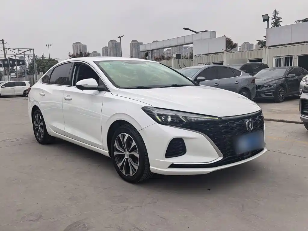 Changan Eado — миниатюра 8