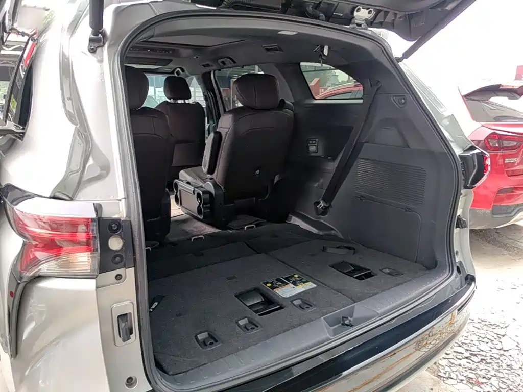 Toyota Sienna — миниатюра 19