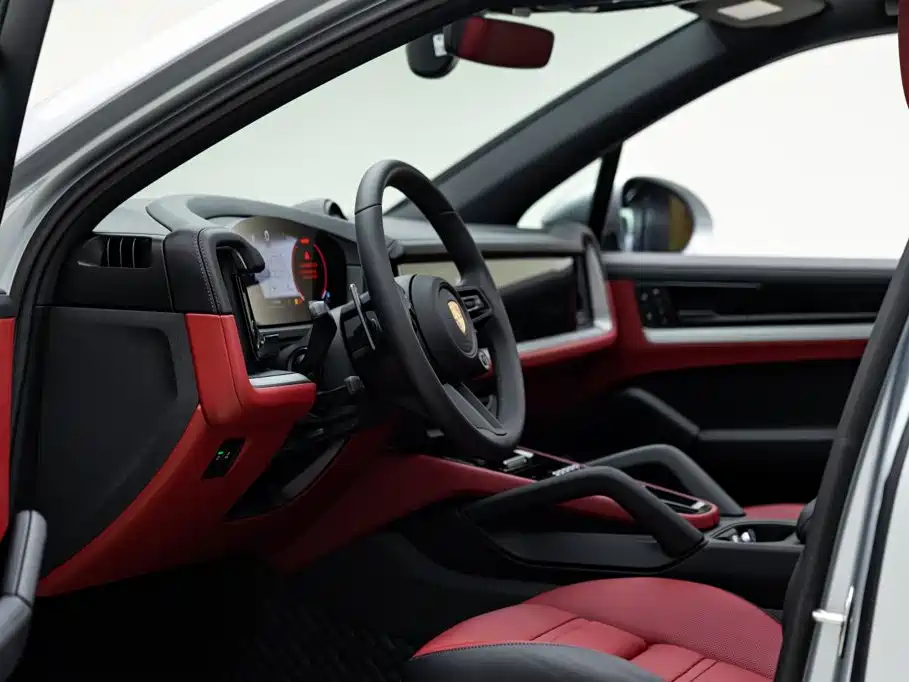 Porsche Cayenne — миниатюра 11