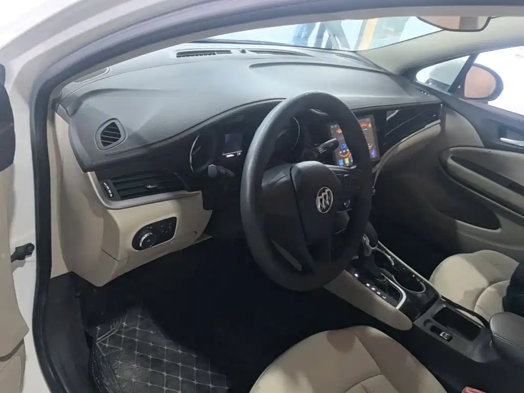 Buick Verano — миниатюра 10