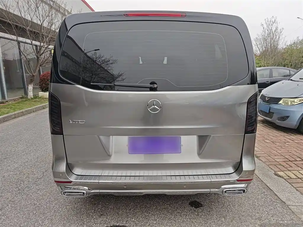 Mercedes-Benz Vito 2021 2.0T 7 мест