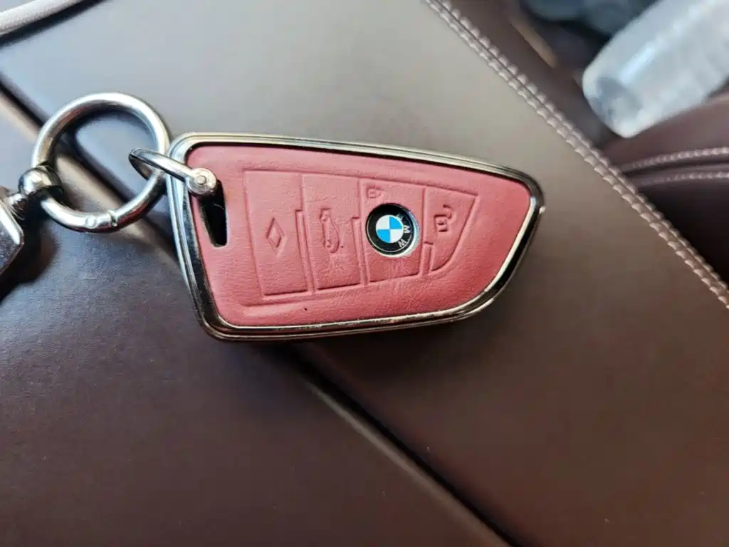 BMW 5 Series — миниатюра 9