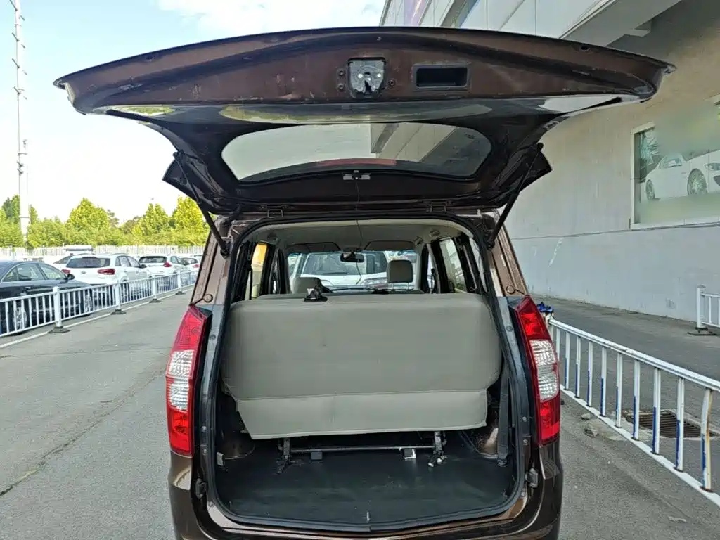 Wuling Hongguang — миниатюра 19