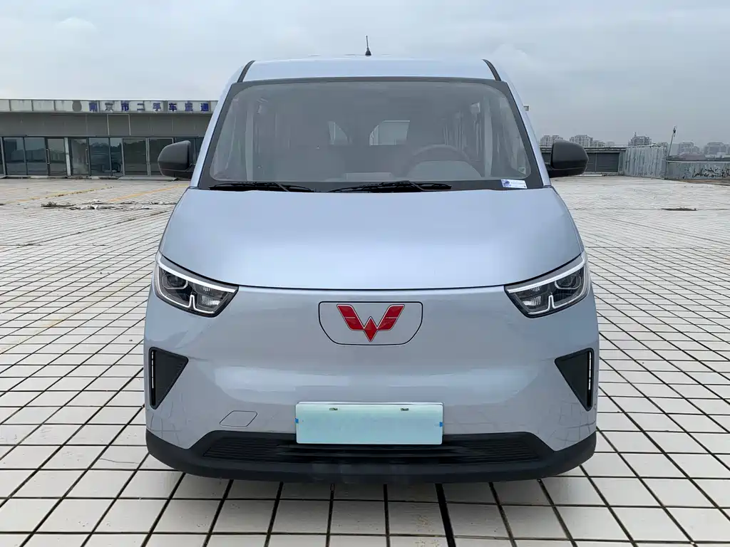 Wuling Yangguang — миниатюра 2
