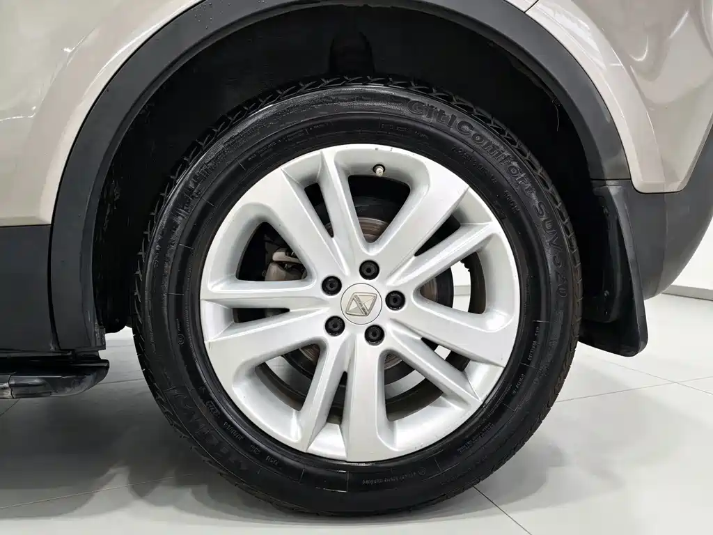 Borgward BX5 — миниатюра 10