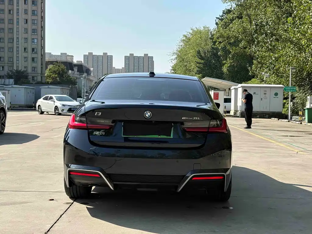 BMW i3 — миниатюра 5