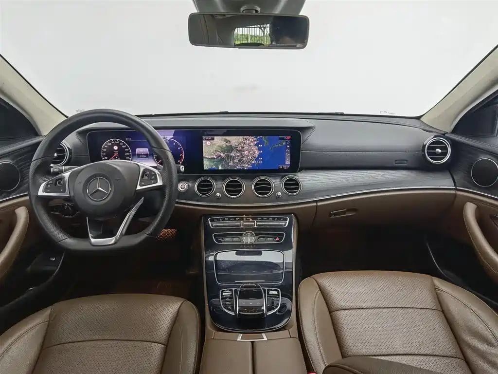 Mercedes-Benz E-Class E 2017 E 300 L Sport Fashion