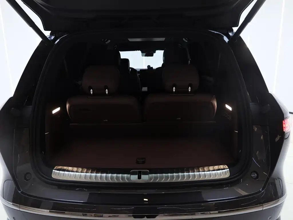 NIO ES8 — миниатюра 10
