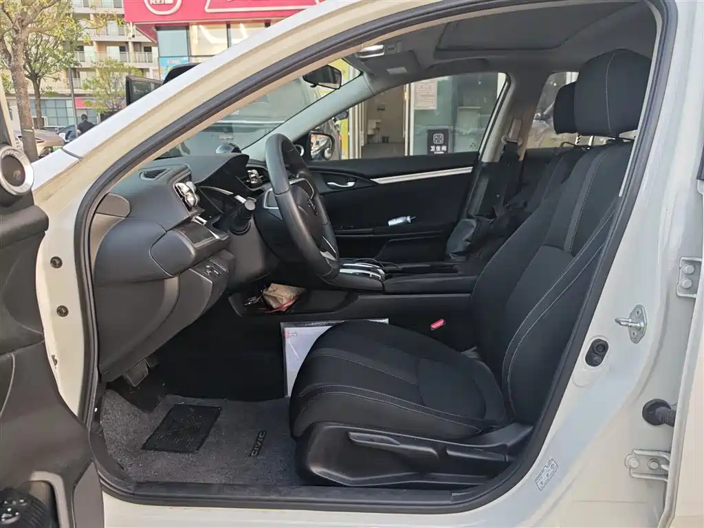 Honda Civic — миниатюра 4