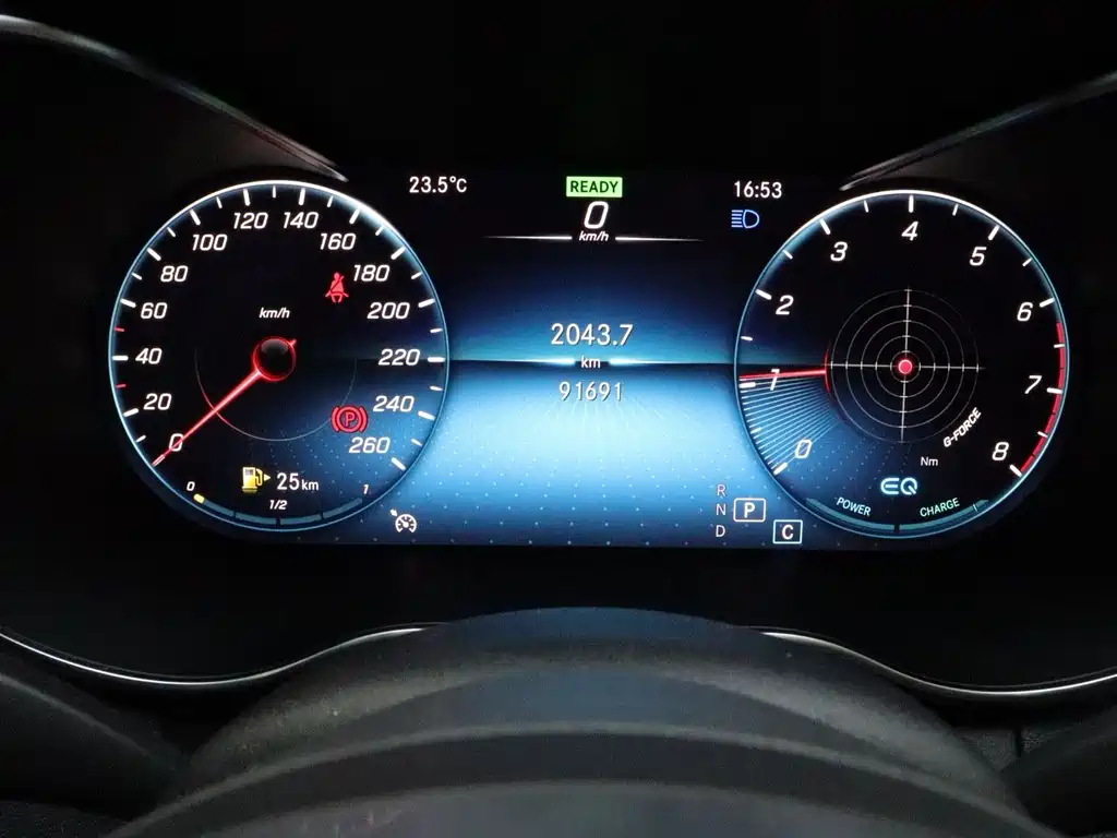 Mercedes-Benz C-Class — миниатюра 13