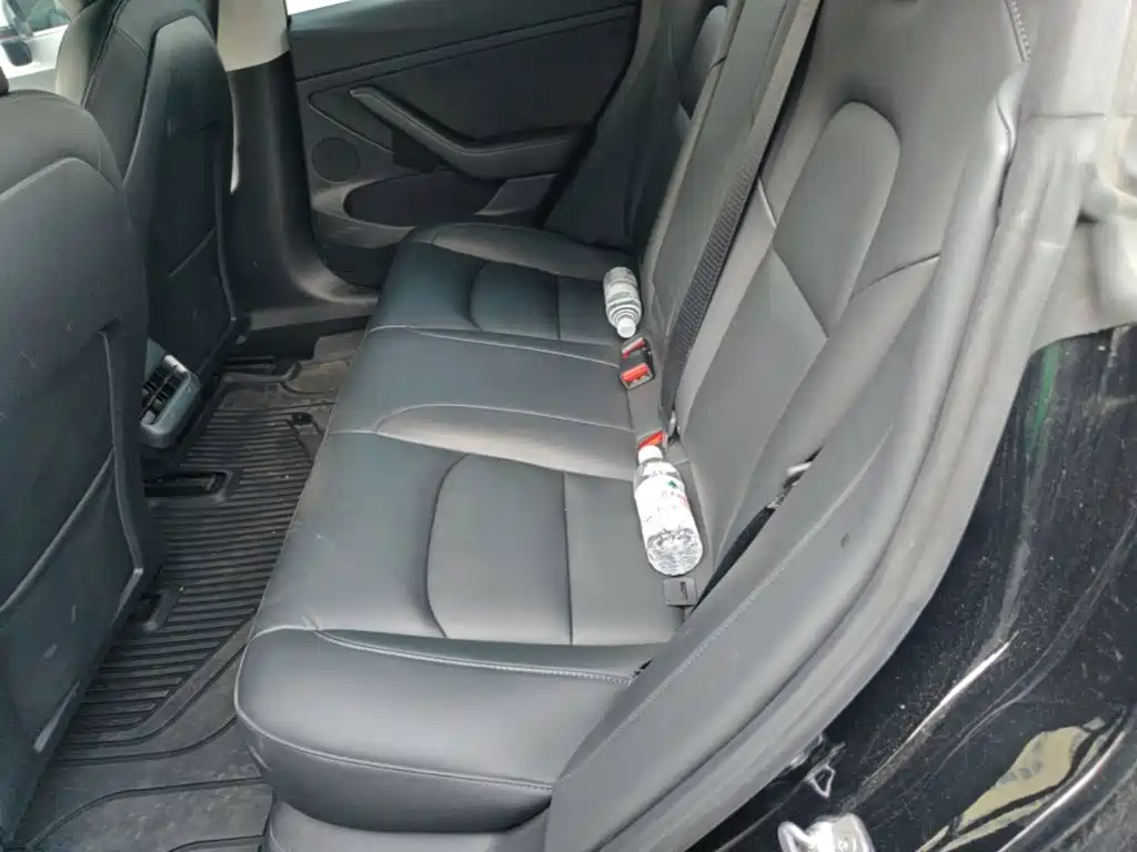 Tesla Model 3 — миниатюра 17