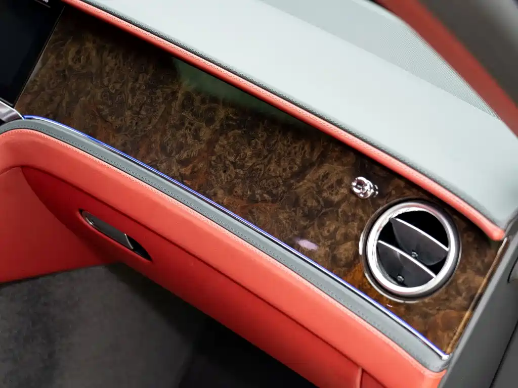 Bentley Flying Spur — миниатюра 18