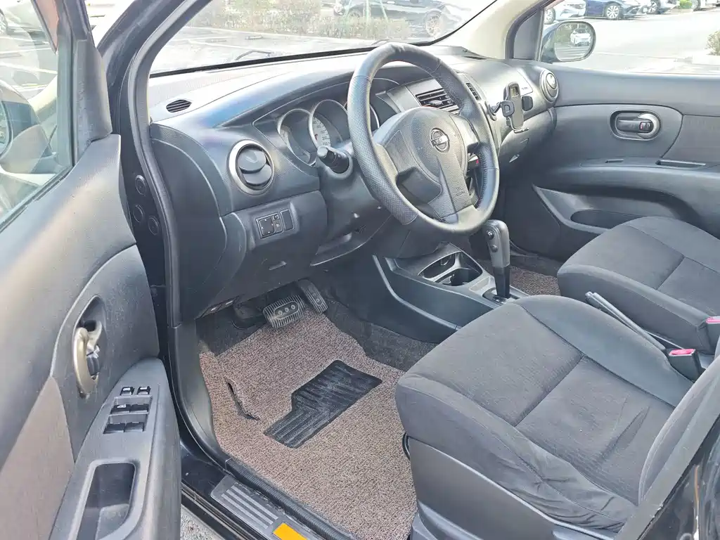 Nissan Livina — миниатюра 6