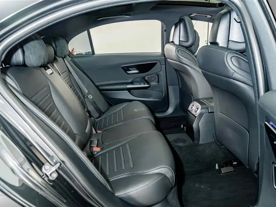 Mercedes-Benz C-Class — миниатюра 19