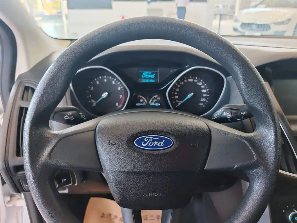 Ford Focus — миниатюра 6