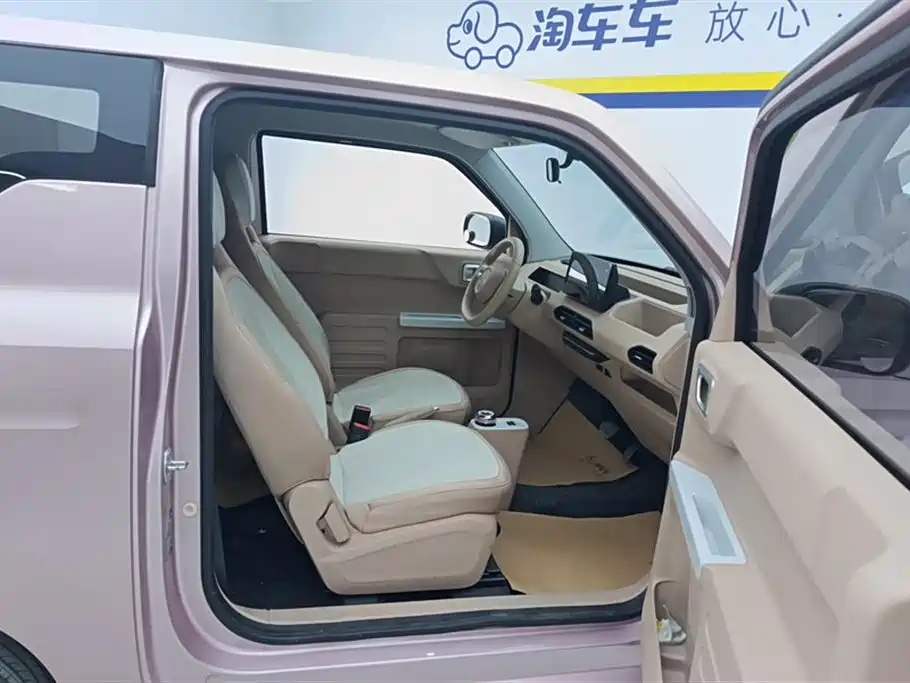 GEELY GALAXY PANDA