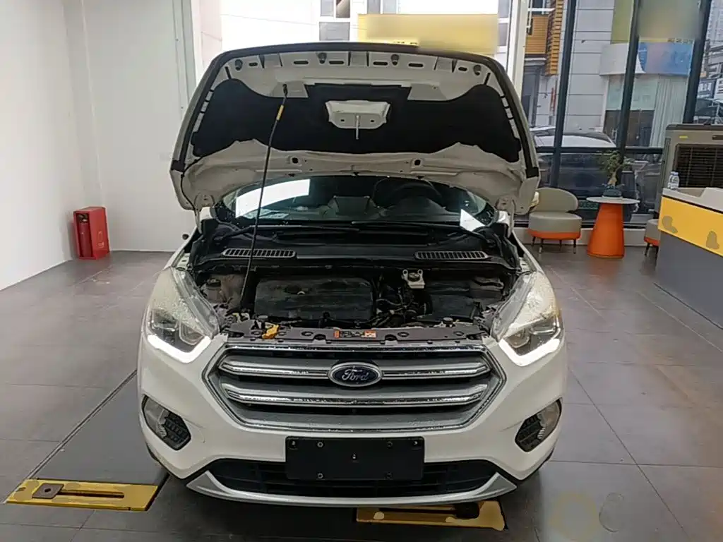 Ford Kuga — миниатюра 20