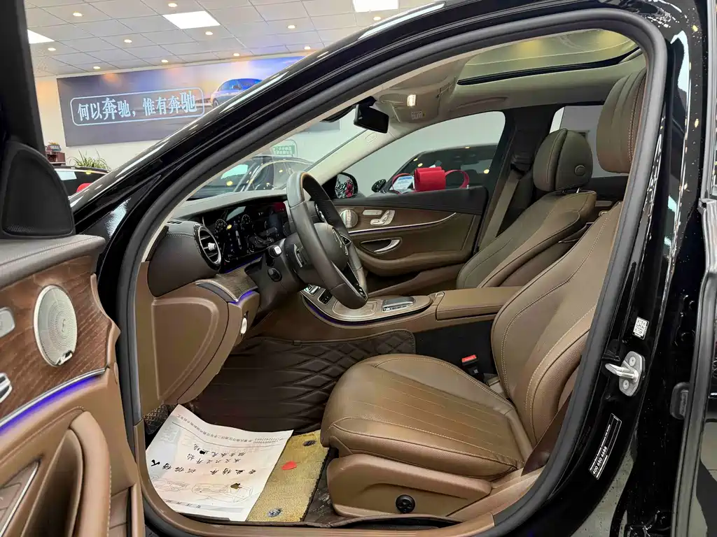 Mercedes-Benz E-Class — миниатюра 5