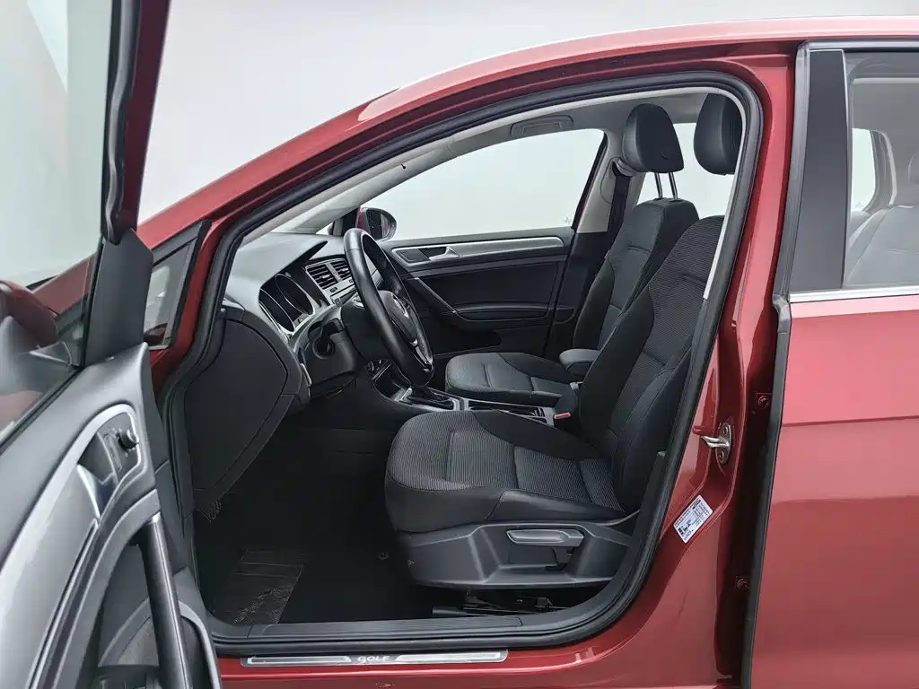Volkswagen Golf — миниатюра 10