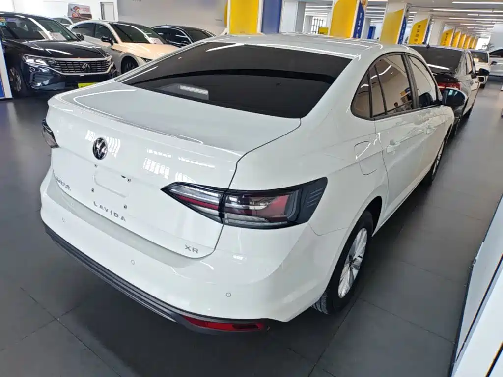 Volkswagen Lavida — миниатюра 7