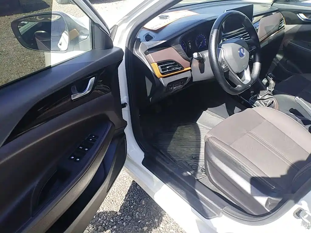 Changan Eado DT — миниатюра 16