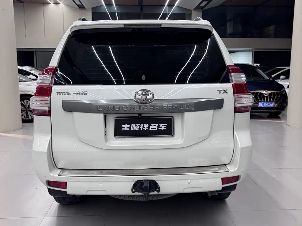 Toyota Land Cruiser Prado 2016 2.7L AT Standard