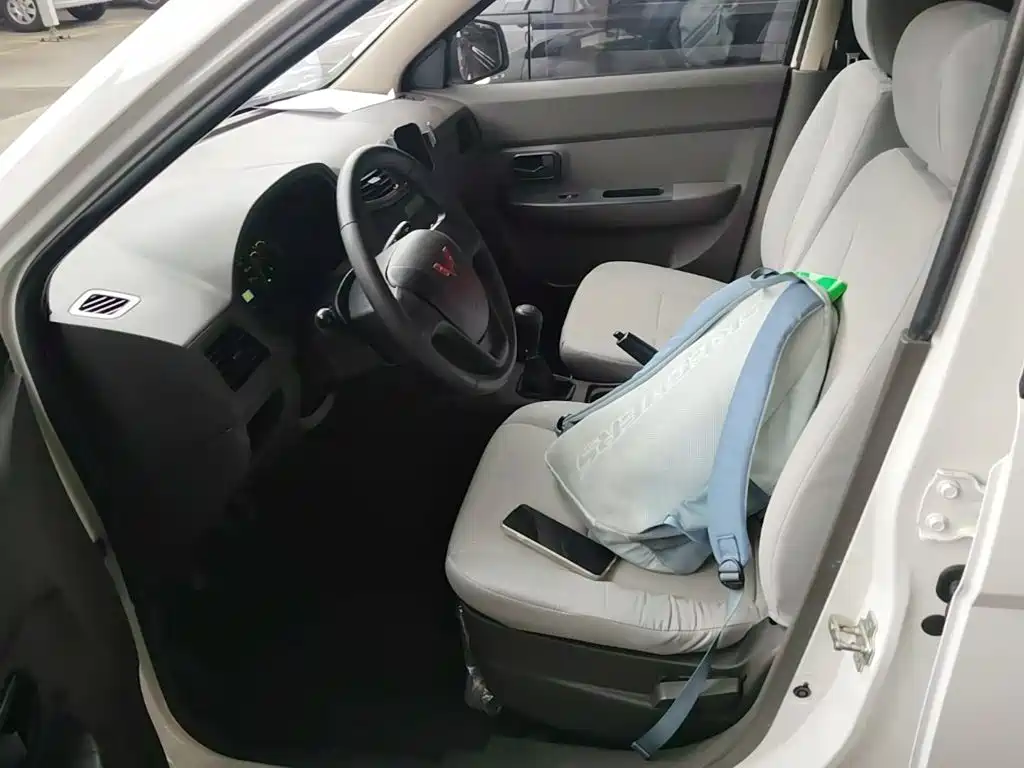 Wuling Hongguang — миниатюра 15