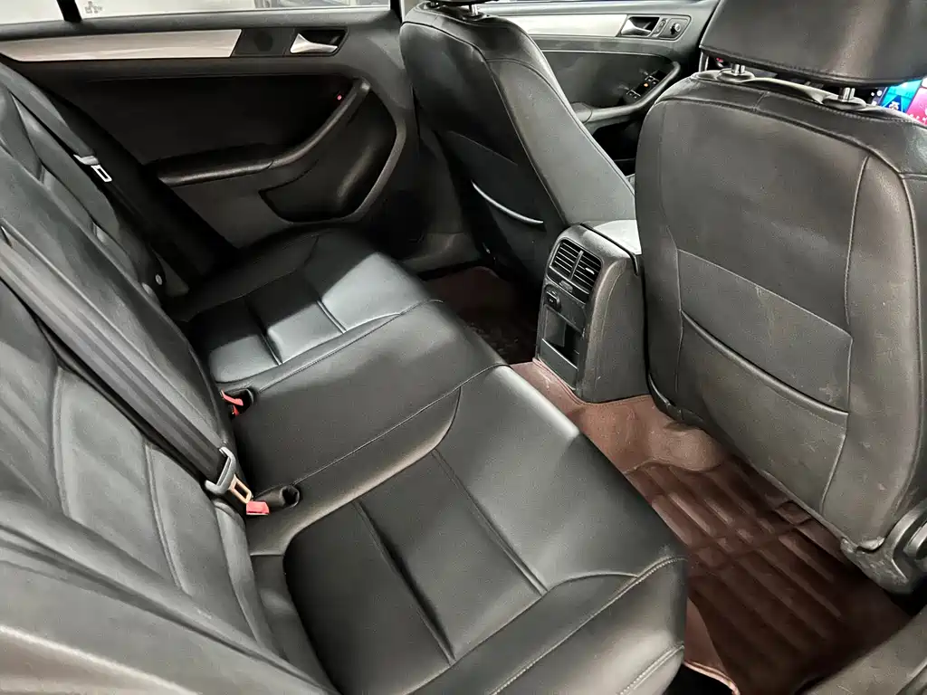 Volkswagen Sagitar — миниатюра 11