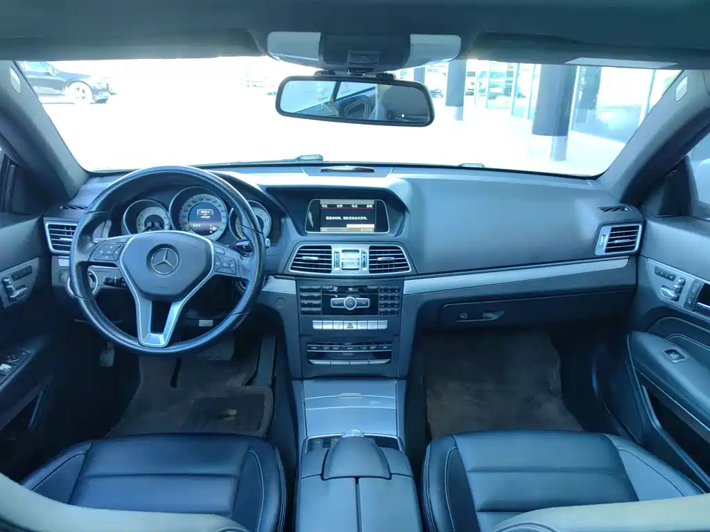 Mercedes-Benz E-Class (Import) — миниатюра 10