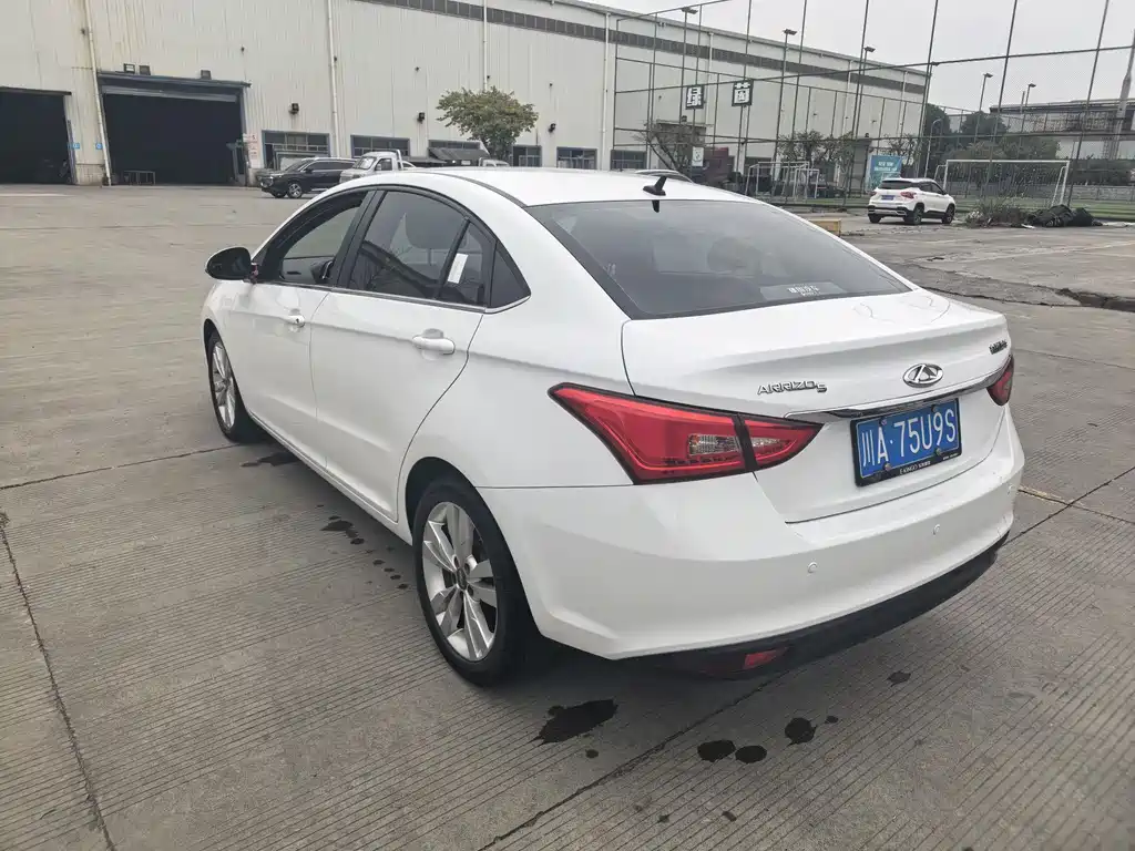 CHERY ARRIZO 5