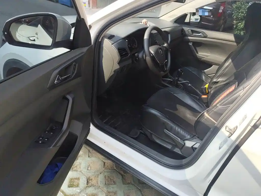 Volkswagen T-Cross — миниатюра 12